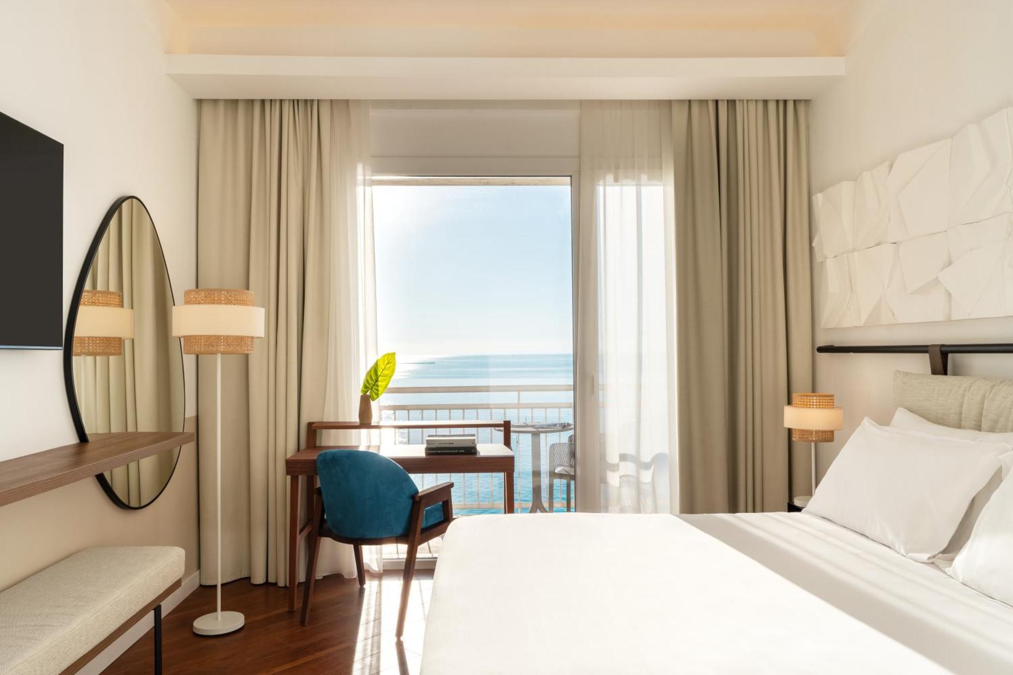 Delfino Hotel 4*